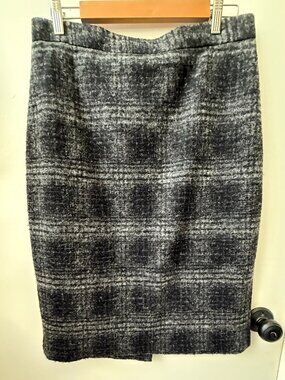 Banana Republic ~ Women's Size 12 Pencil Skirt ~ Plaid Grey Wool